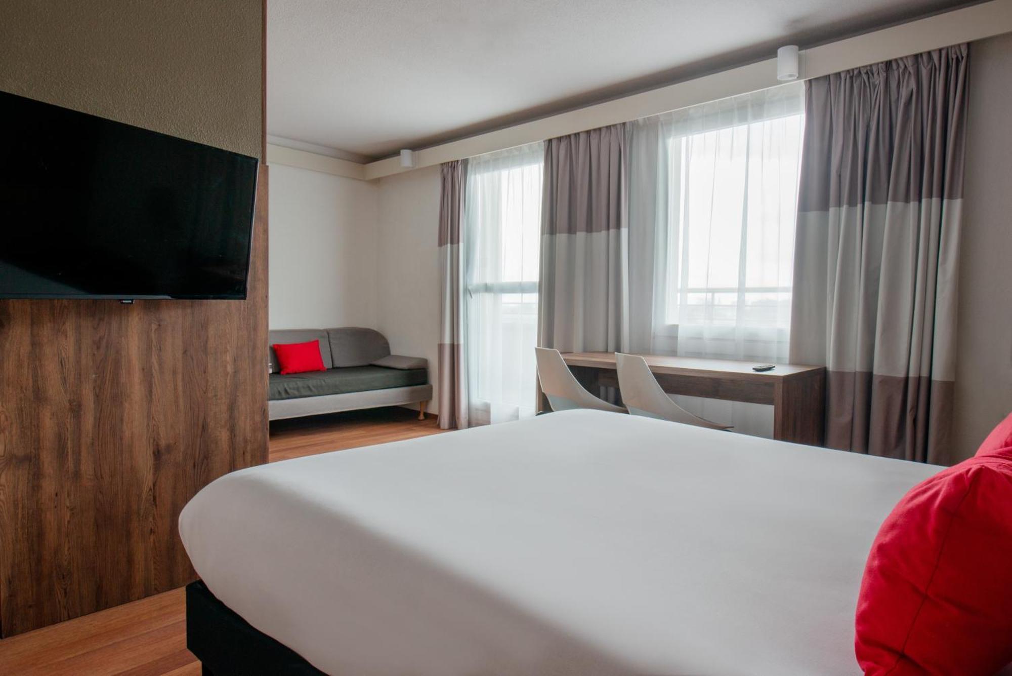 Junior Suite One Double Bed Balcony,1666026788:JPEG